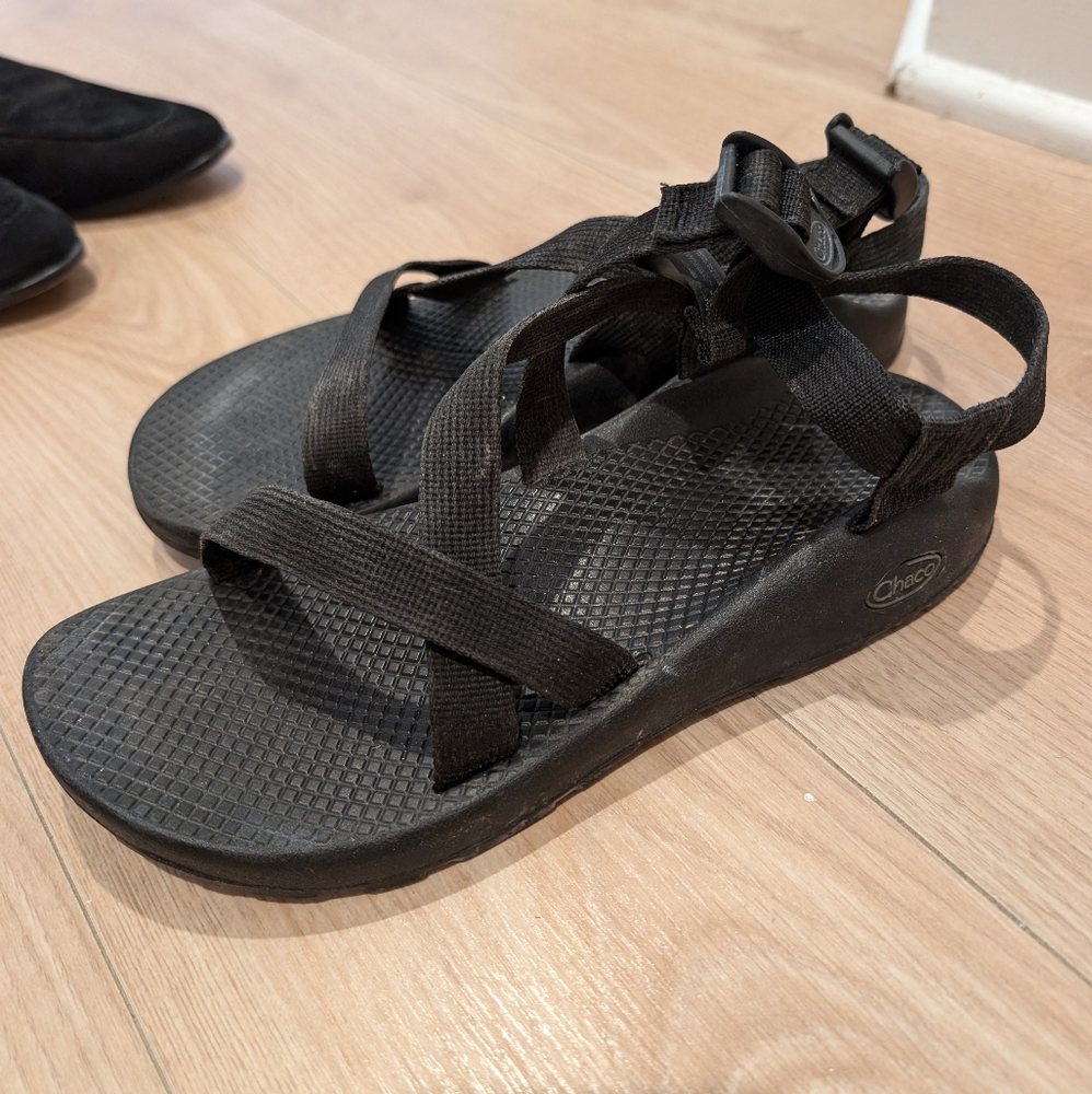 Black Chacos Z Cloud